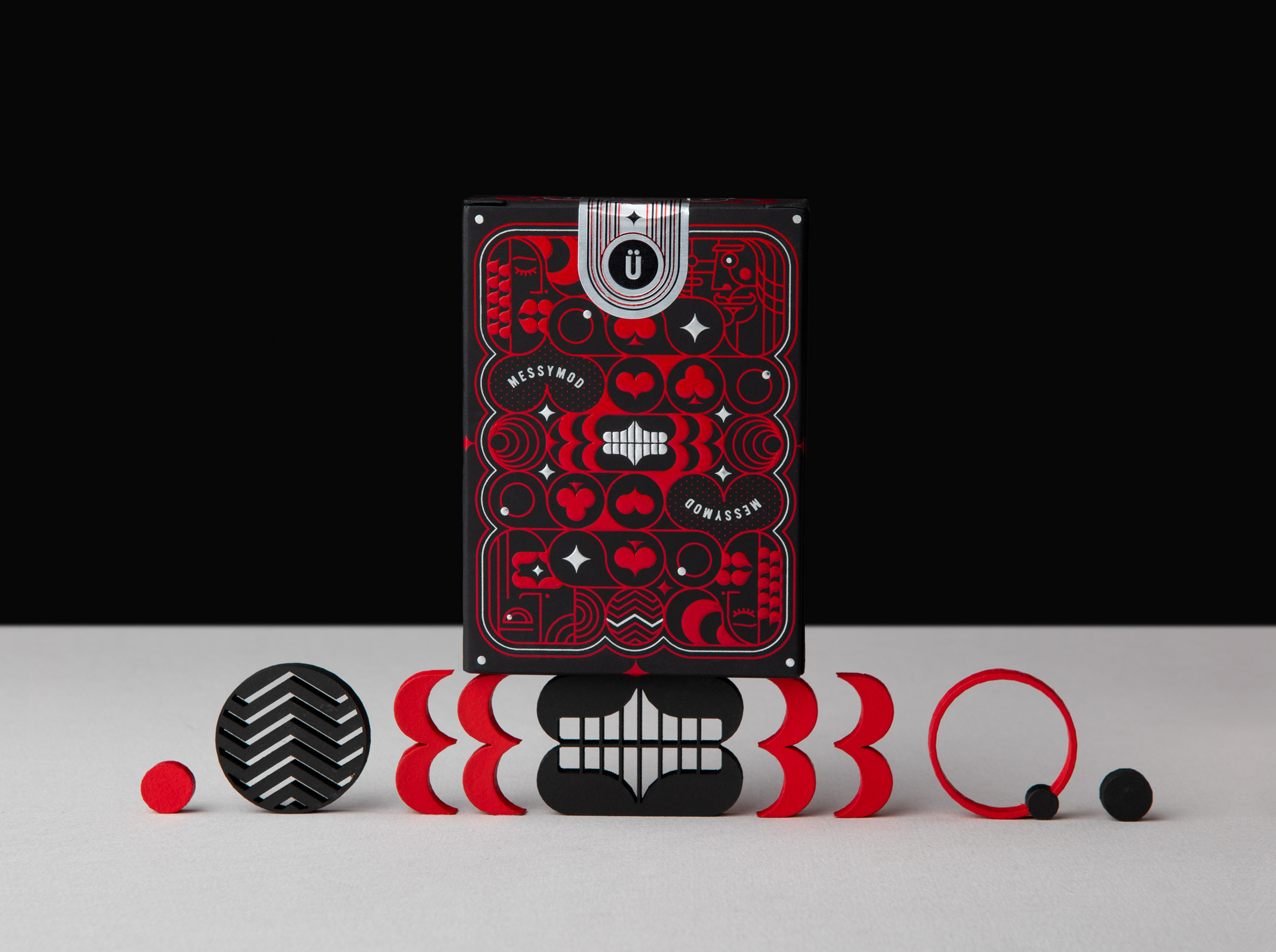 messymod playing cards box balancing on small mouths and circles